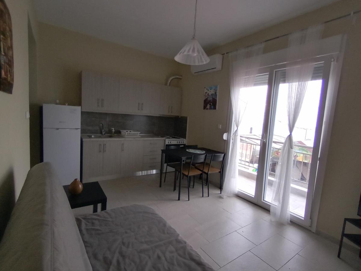 Katerina Apartment Nea Plagia Esterno foto